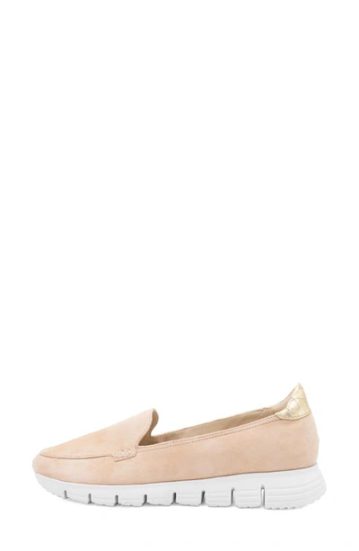 Amalfi By Rangoni Jake Flat In Nude Cashmere/platino