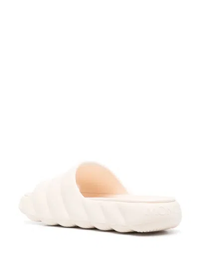 Moncler Modern White Sandals With Cushioned Strap In Nude