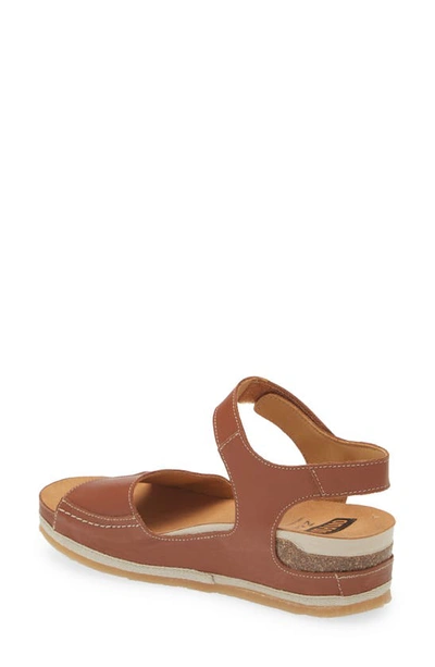 On Foot Platform Sandal In Cuero Tan