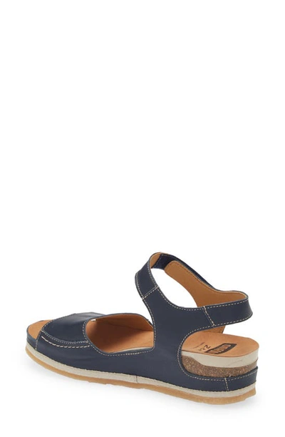 On Foot Platform Sandal In Marino Navy