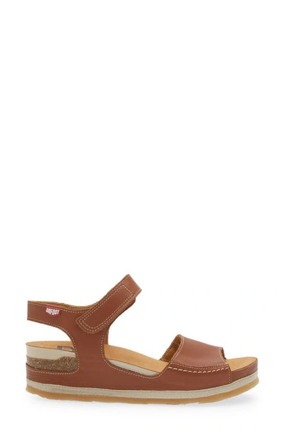 On Foot Platform Sandal In Cuero Tan
