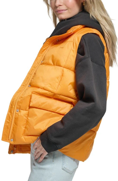 Levi's Box Quilt Puffer Vest In Apricot