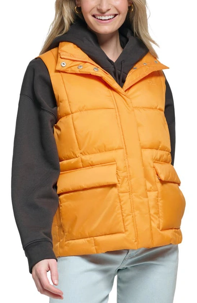 Levi's Box Quilt Puffer Vest In Apricot