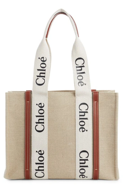 Shop Chloé Medium Woody Linen Tote In White - Brown 1