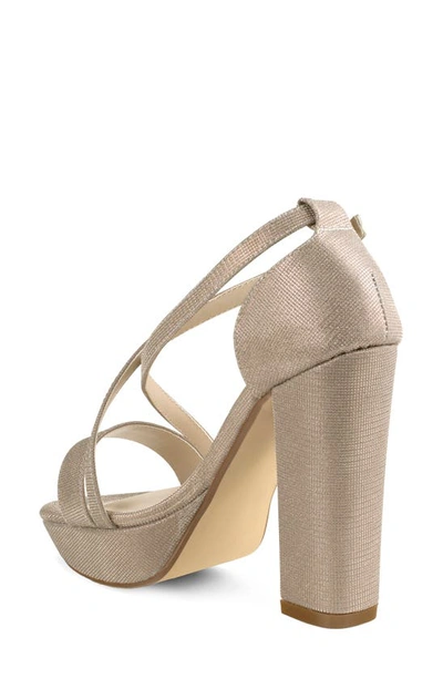 Touch Ups Chloe Platform Sandal In Champagne