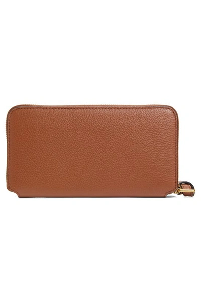 Shop Chloé Marcie Leather Zip Wallet In 25m Tan