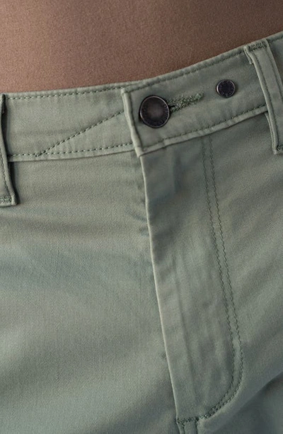 Devil-dog Dungarees 7-inch Performance Stretch Chino Shorts In Sea Spray