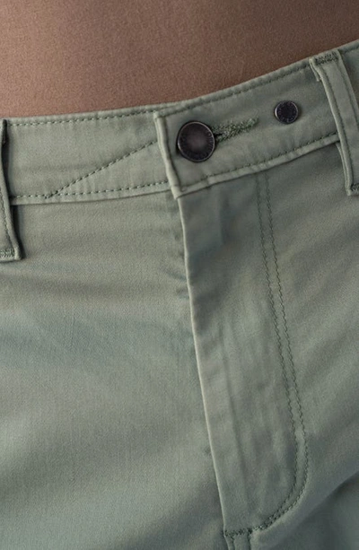 Devil-dog Dungarees 7-inch Performance Stretch Chino Shorts In Sea Spray