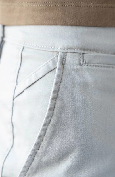 Devil-dog Dungarees 9-inch Performance Stretch Chino Shorts In Putty