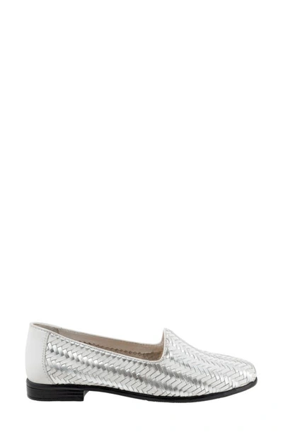 Trotters Liz Iii Flat In White/ Silver
