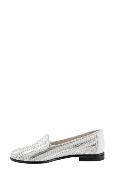 Trotters Liz Iii Flat In White/ Silver