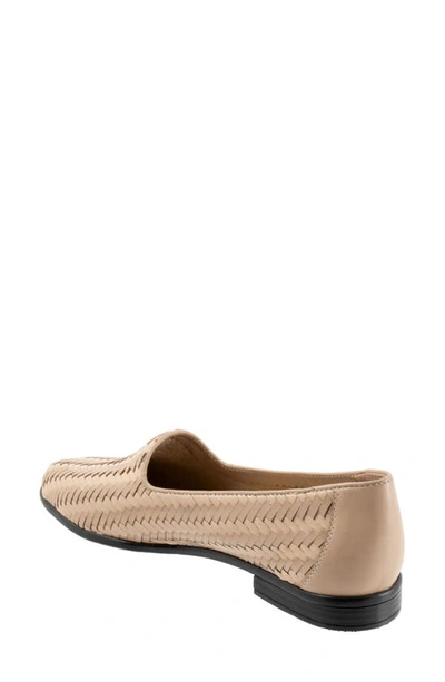Trotters Liz Iii Flat In Beige/ Beige Metallic