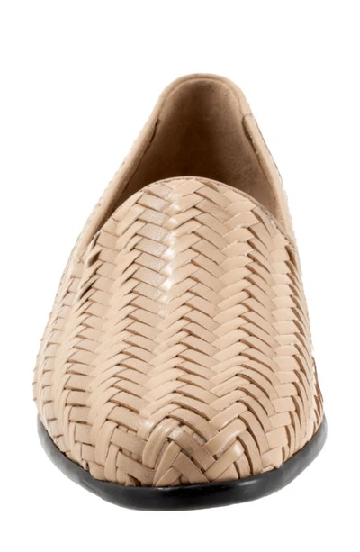 Trotters Liz Iii Flat In Beige/ Beige Metallic