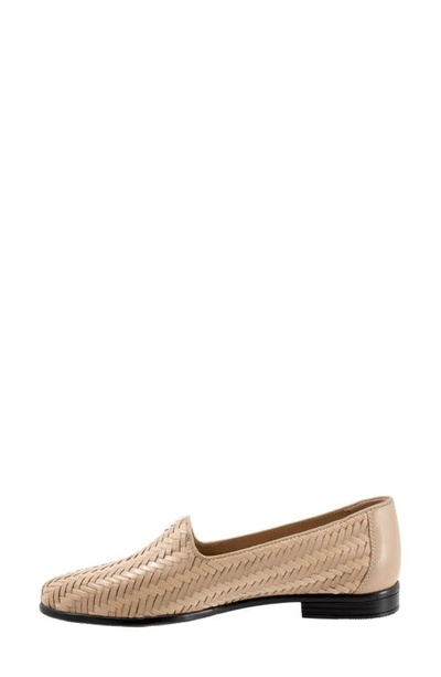 Trotters Liz Iii Flat In Beige/ Beige Metallic