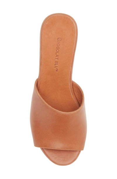 Chocolat Blu Giselle Platform Sandal In Caramel Leather