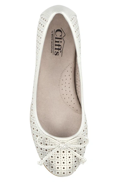 Cliffs By White Mountain Cheryl Ballet Flat In Platino Metallic Smooth