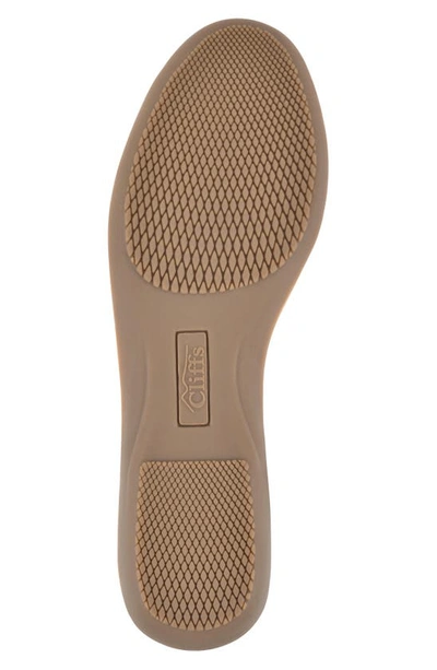 Cliffs By White Mountain Cheryl Ballet Flat In Platino Metallic Smooth