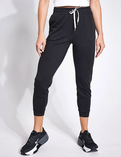 Vuori Womens Black Heather Performance Tapered-leg Stretch-recycled Polyester Jogging Bottoms In Black