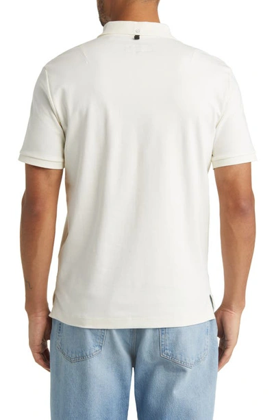 Rag & Bone Interlock Slim Fit Performance Polo In Ivory