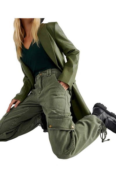 Free People Pantalon De Travail Come And Get It In Hunter Green