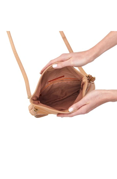 Hobo Draft Leather Crossbody Bag In Sandstorm