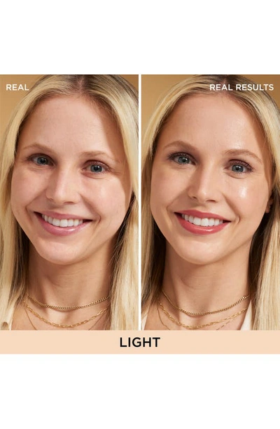 It Cosmetics Cc+ Nude Glow Lightweight Foundation + Glow Serum With Spf 40 And Niacinamide Light 1.1 oz / 32 ml In Light