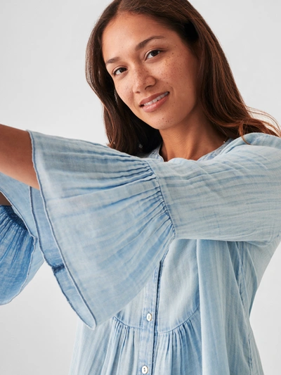 Faherty Dream Cotton Gauze Kasey In Light Indigo Wash