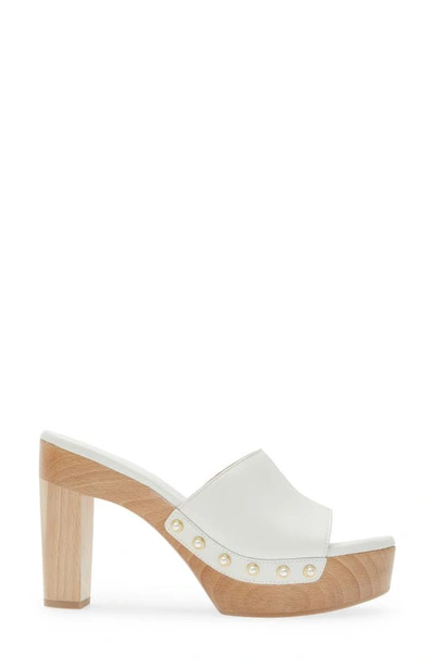 Stuart Weitzman Pearl Clog 85 Sandals In White.