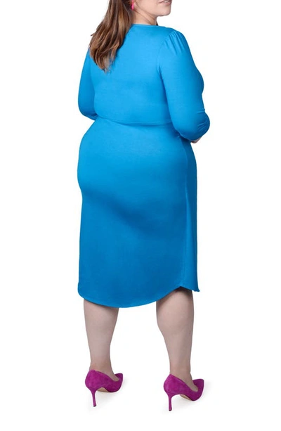 Mayes Nyc Lina Keyhole Ruched Faux Wrap Dress In Blue