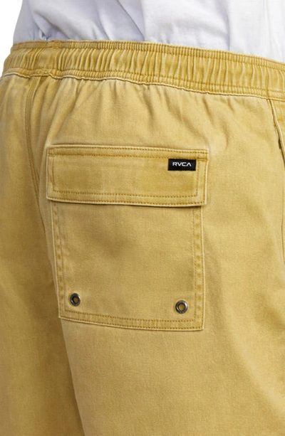 Rvca Escape Solid Shorts In Southern Moss