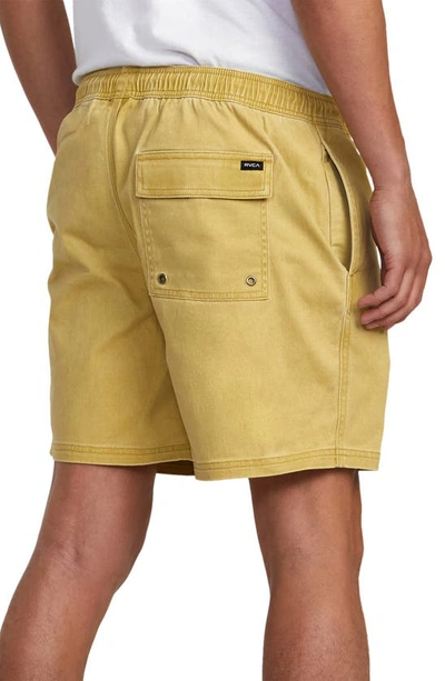 Rvca Escape Solid Shorts In Southern Moss
