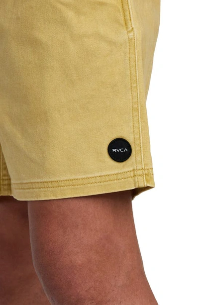 Rvca Escape Solid Shorts In Southern Moss