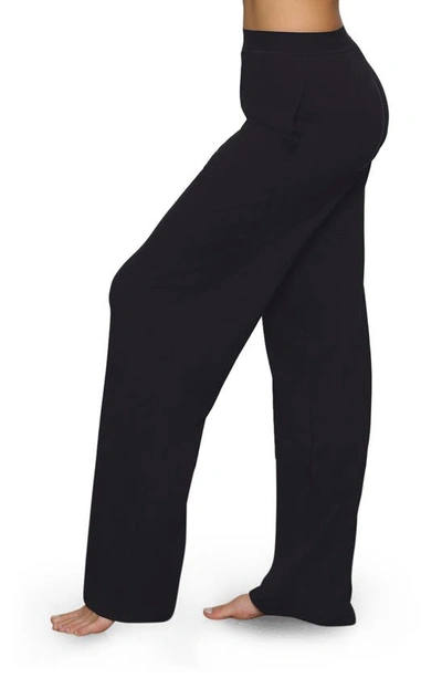 Skims Relaxed Fit Straight Leg Lounge Pants In Onyx