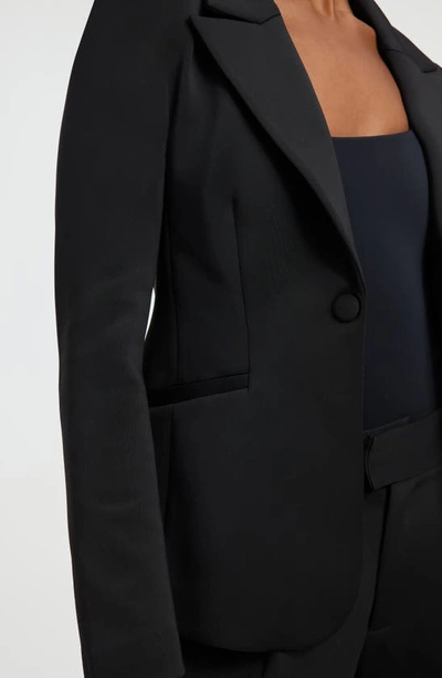 Good American Sculpted Velvet Blazer In Black001