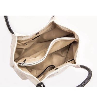 Gunas New York Naomi In White