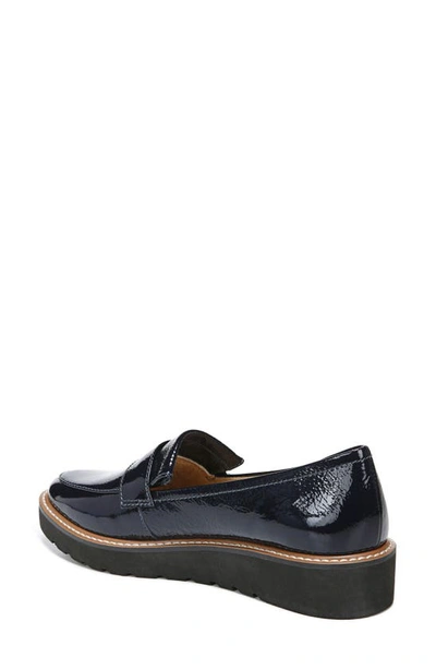 Naturalizer Adiline Loafer In Navy