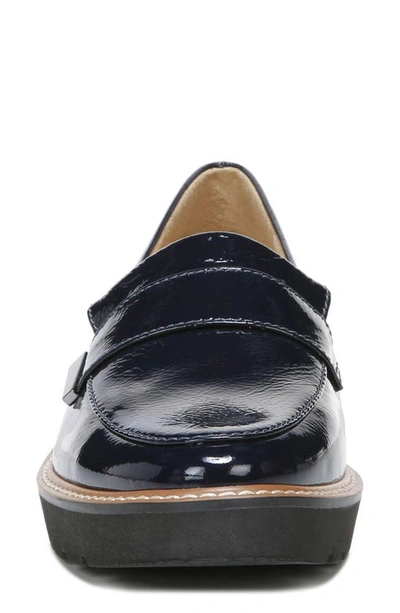 Naturalizer Adiline Loafer In Navy