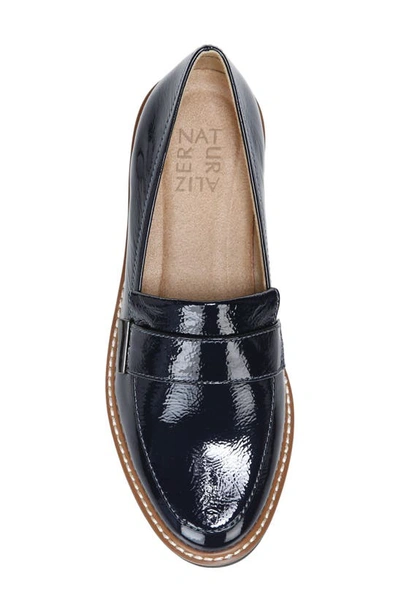 Naturalizer Adiline Loafer In Navy