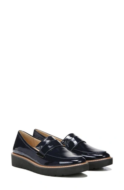 Naturalizer Adiline Loafer In Navy