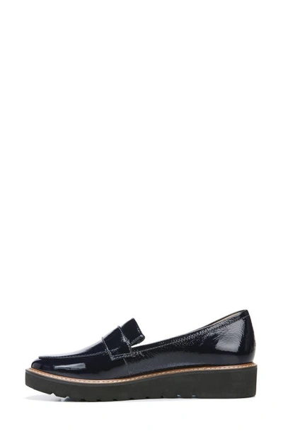 Naturalizer Adiline Loafer In Navy