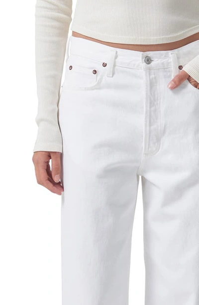 Shop Agolde Low Slung Baggy Organic Cotton Jeans In Milkshake (white)