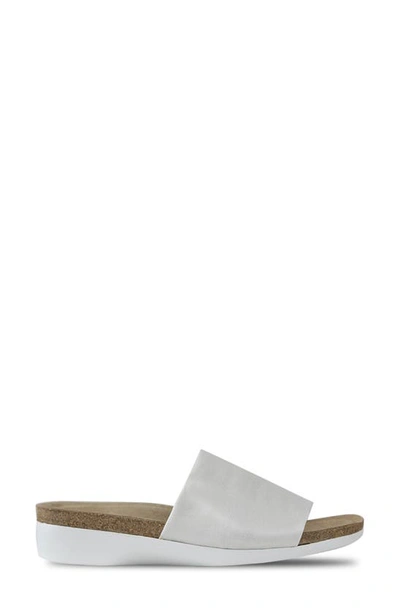 Munro Casita Slide Sandal In Metallic White Shimmer