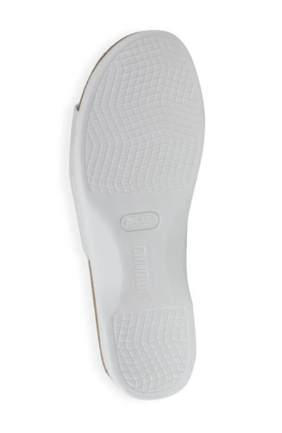 Munro Casita Slide Sandal In Metallic White Shimmer