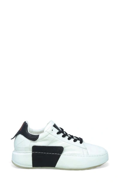 Shop As98 Hannie Sneaker In White-black