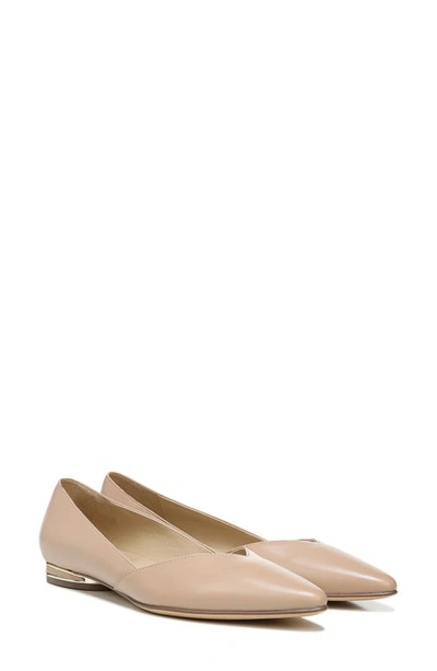 Naturalizer Havana Womens Pointed Toe Flats In Creme Brulee