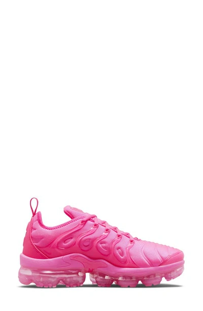 vapormax plus hot pink