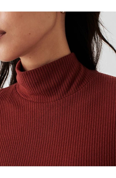 Faherty Legend&trade; Rib Roscoe Turtleneck T-shirt In Henna