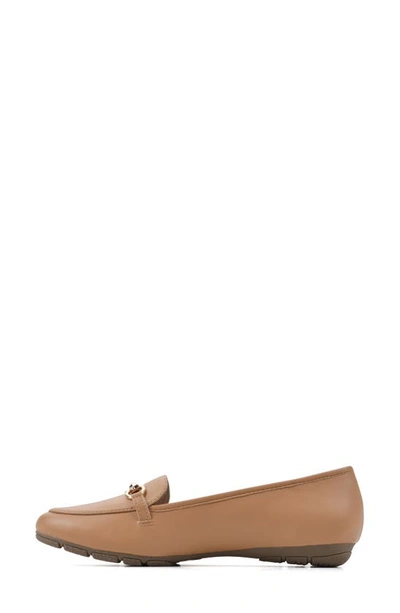 Cliffs By White Mountain Glowing Bit Loafer In Lt Tan/ Smooth
