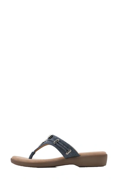 Cliffs By White Mountain Bailee Womens Slip On Embellished Thong Sandals In Dark Blue/ Denim Fabric
