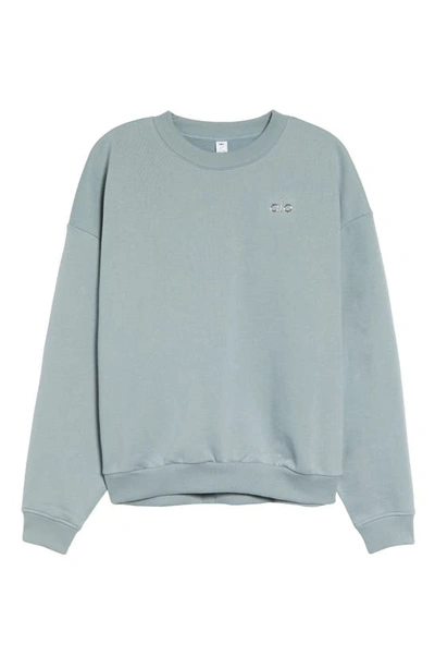 Shop Alo Yoga Accolade Crewneck Cotton Blend Sweatshirt In Cosmic Grey